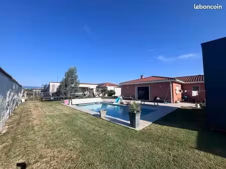 maison plain-pied récente – 118 m² avec piscine climatisation double garage + dépendance– 