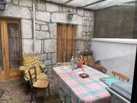 maison de village 7 pièces 200 m²