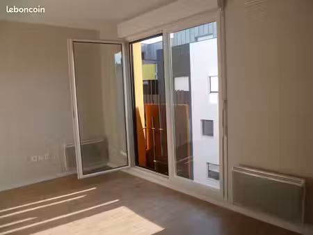 t1 meublé 30 m² hyper-centre de nantes  quartier chu hôtel dieu