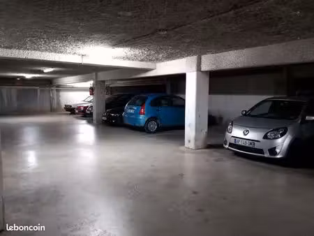 location place de parking