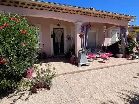superbe maison de plain pied avec piscine 115m2