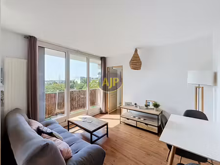 t2 avec balcon - cenon