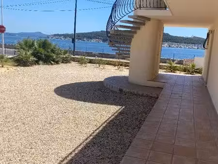 immeuble de 5 appartements de 420 m2 avec vue panoramique de 360° sur tamaris au bord de m