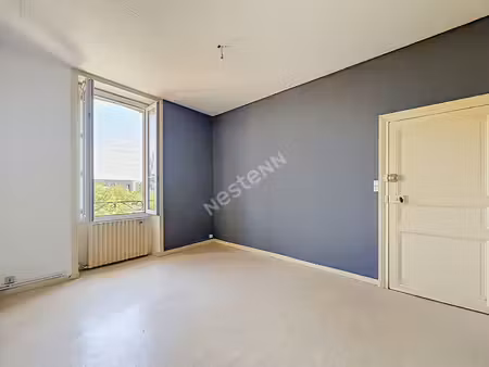 appartement 2 chambres - le pellerin - cave et parking