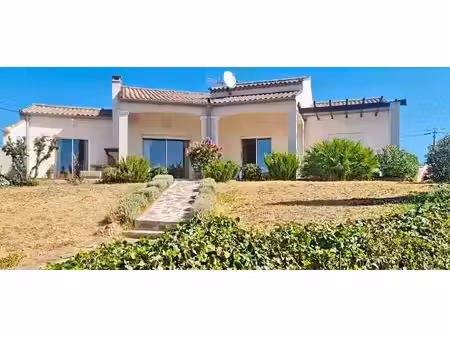 jolie villa de plain-pied de 147m² avec garage et vue dégagée