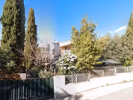 maison divisées en 3 appartements pour investisseur