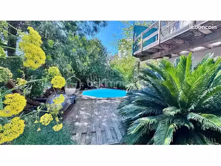 villa 9 pièces 179 m²