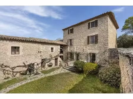 maison de hameau avec piscine et vue sur le luberon à deux pas de gordes