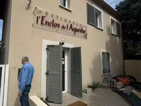location studio meublé