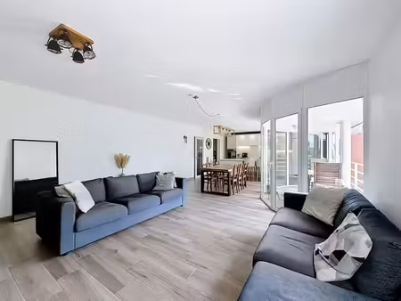 2 chambres  terrasse  parking privatif et cave !