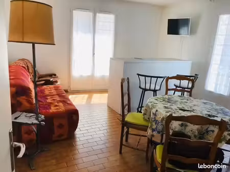 grand studio avec garage fermé et cave meuble