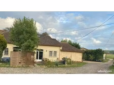 t3 duplex 80 m2 jardin terrasse parking