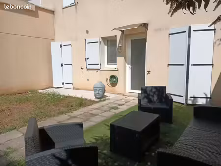 t2 bis meublé rez de jardin 49m2