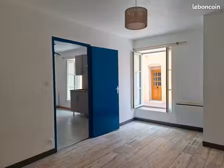 logement centre ville remis à neuf disponible