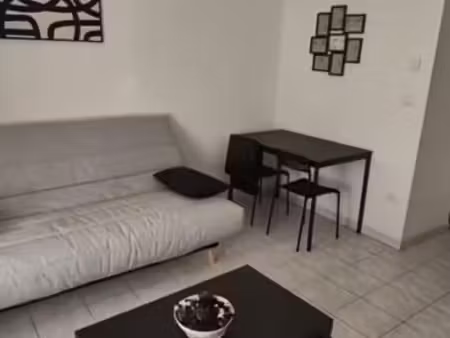 loue  studio meublé