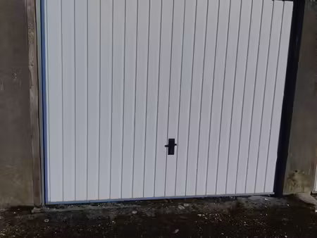 garages à louer