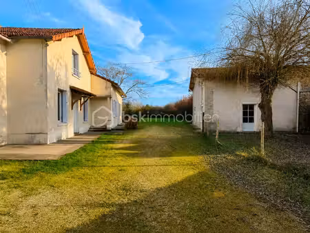 maison ancienne de 191 m² à sauze-vaussais