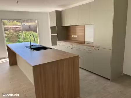 villa 4 pièces 131 m²