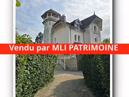 villa 10 pièces 264 m²