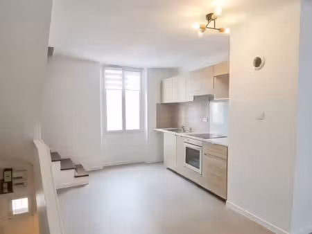 maison de village rénovée – 75 m² – centre trets