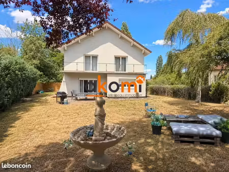 propriété 6 pièces 156 m²