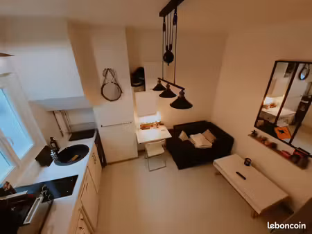 la rochelle hyper-centre - t1bis en duplex meublé - calme