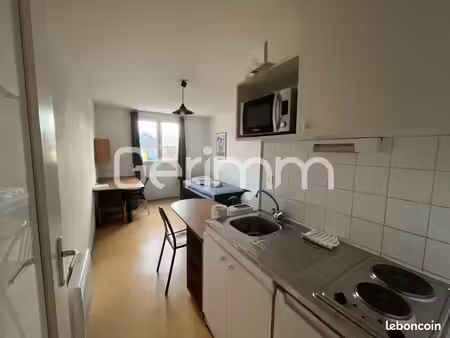 studio 1 pièce 18 m²