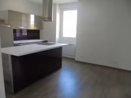 location appartement 2 pièces à montreuil-sur-ille (35440) : à louer 2 pièces / 53m² montr