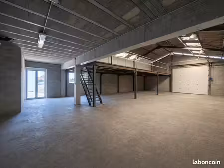 local de stockage 362 m² – za du gourbenet – la croix-valmer (golfe de saint-tropez)