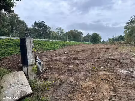 terrain de 9000m2