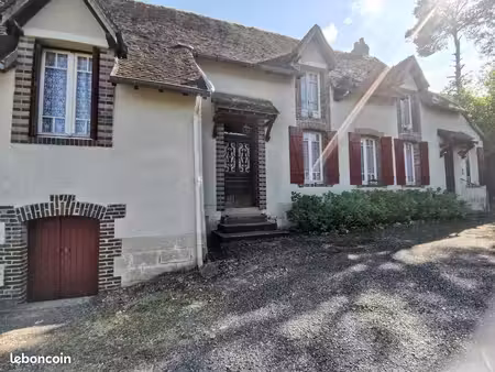 maison de 92 m² sur 2277 m² de terrain clos