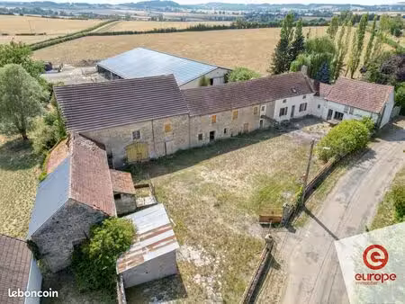 maison 10 pièces 258 m²