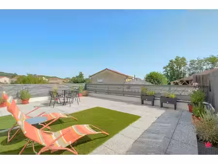 appartement genas 3 pièces dernier étages avec deux grandes terrasses