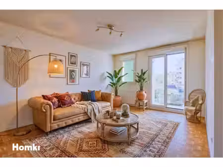 lyon 3ᵉ – t2 de 48 37 m² avec balcon  garage et cave - avenue felix faure