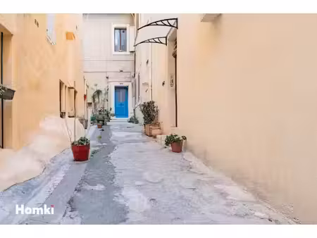 appartement t2 de 30 m² à marseille 13007  rue sainte