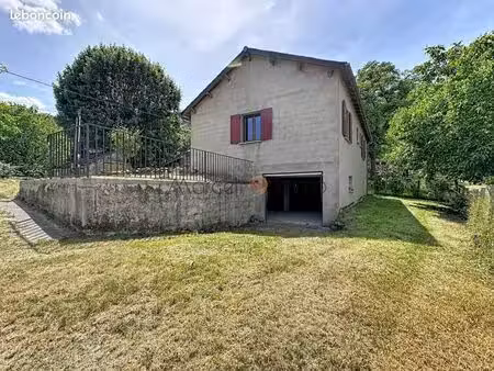maison 4 pièces 77 m²