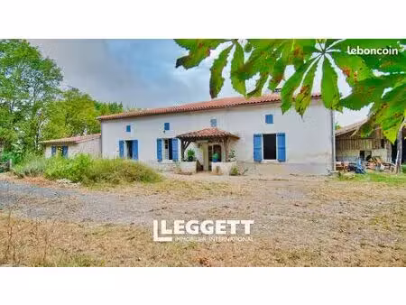 maison 9 pièces 216 m²