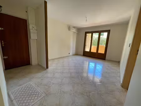 à louer - appartement t4 de 67 m² avec balcons  cave et parking privatif - les milles