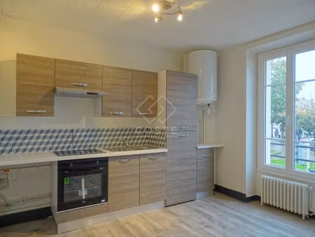 rue martial pradet  beau t2 avec cuisine entièrement équipée !