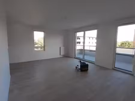 appartement t3 nantes saint-joseph de porterie - 63.74 m2 800 euros