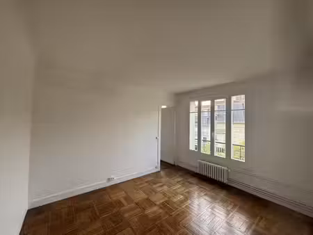 2 pièces 43 rue gazan