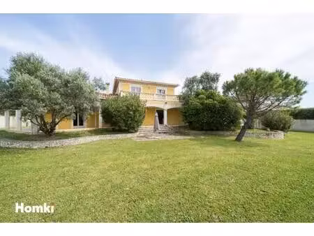 magnifique villa t7 de 190 m² avec mazet de 50m² à bagard 30140