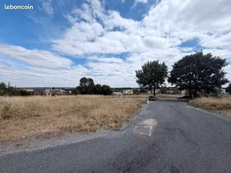 terrain 402 m² beaupreau