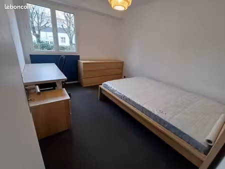 chambre étudiante 9.5m² - angers brisepotière / deux-croix