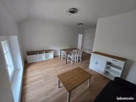 t2 meublé 52 m² récemment rénové — calme  terrasse sud — proche centre & gare — sans frais