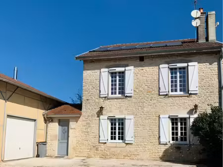 ensemble immobilier avec maison et logement indépendant