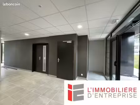 bureaux 327 m²