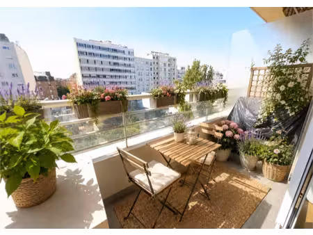 superbe appartement traversant en étage élevé avec 2 balc