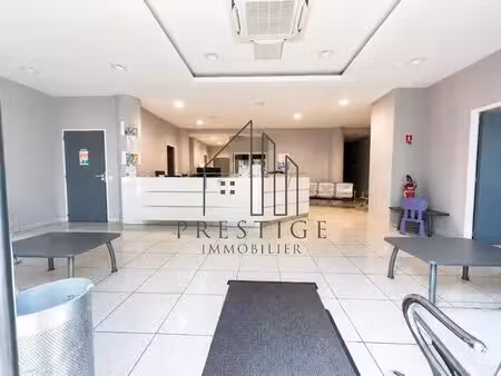 local commercial 210 m² – aubagne – quartier des défensions