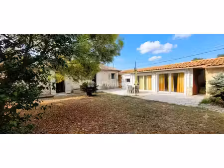 33180 st seurin de cadourne - maison en pierres 243m² 6 chambres